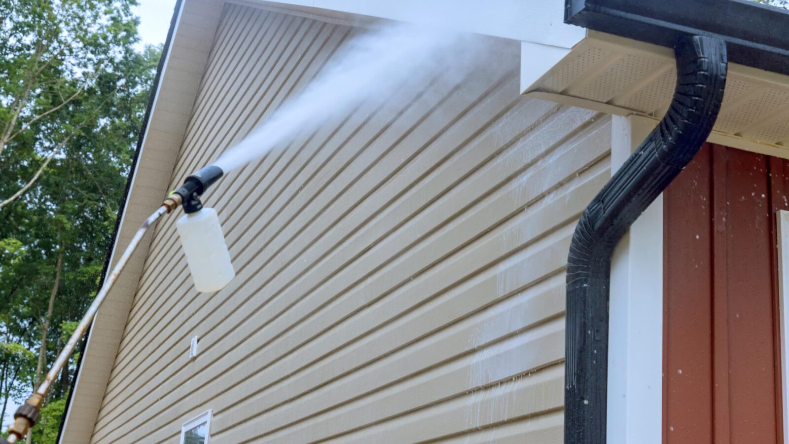 Pressure washing in Roswell Georgia.